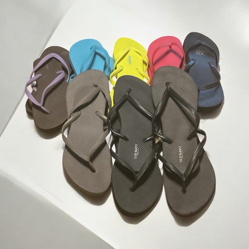 OLD NAVY THONG SANDALS Set of 8 SIZE 8 - Picture 2 of 2